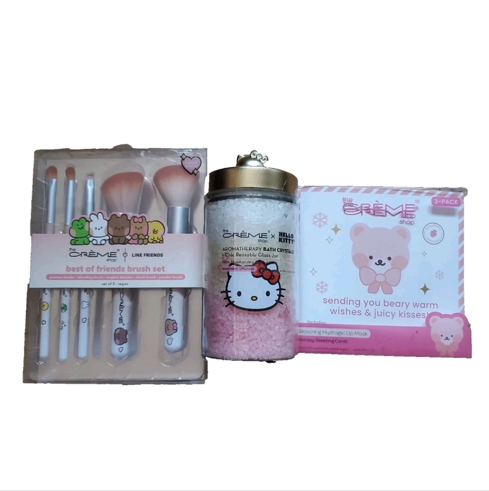 The Creme Shop Bundle Hello Kitty Bath Crystals Glass jar, Brush Set,  Lip Masks